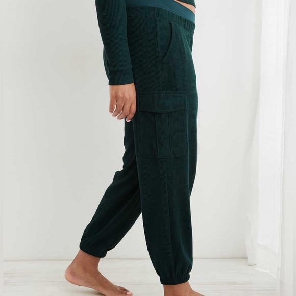 Aerie Traveler Waffle Cargo Jogger size small green knit oversized sweats - Picture 1 of 6